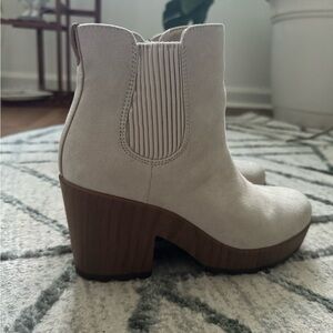 Brand new Dr Scholls Booties size W8